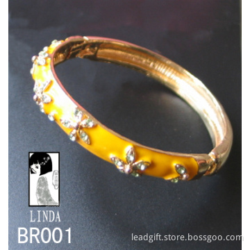 Fashion un-genuine jewelry
